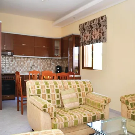 Casa de Férias Holiday Ksamil 01